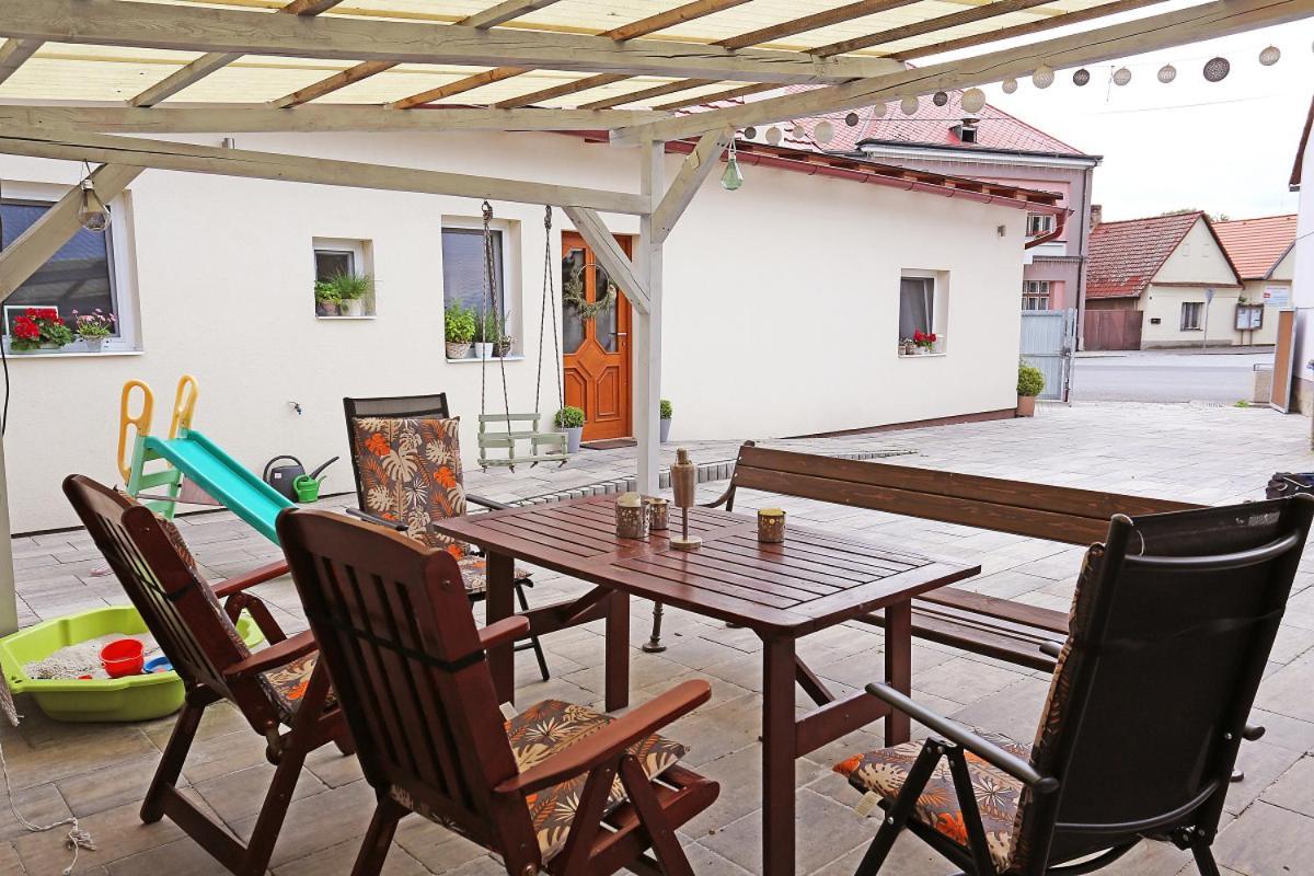 Husovka No135 Villa Libice nad Cidlinou ภายนอก รูปภาพ